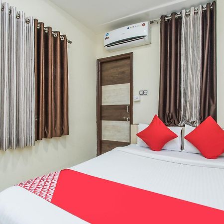 Hotel Mehar Residency Индор Екстериор снимка