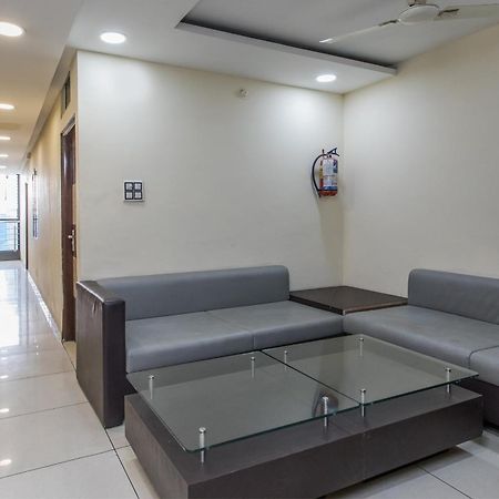 Hotel Mehar Residency Индор Екстериор снимка