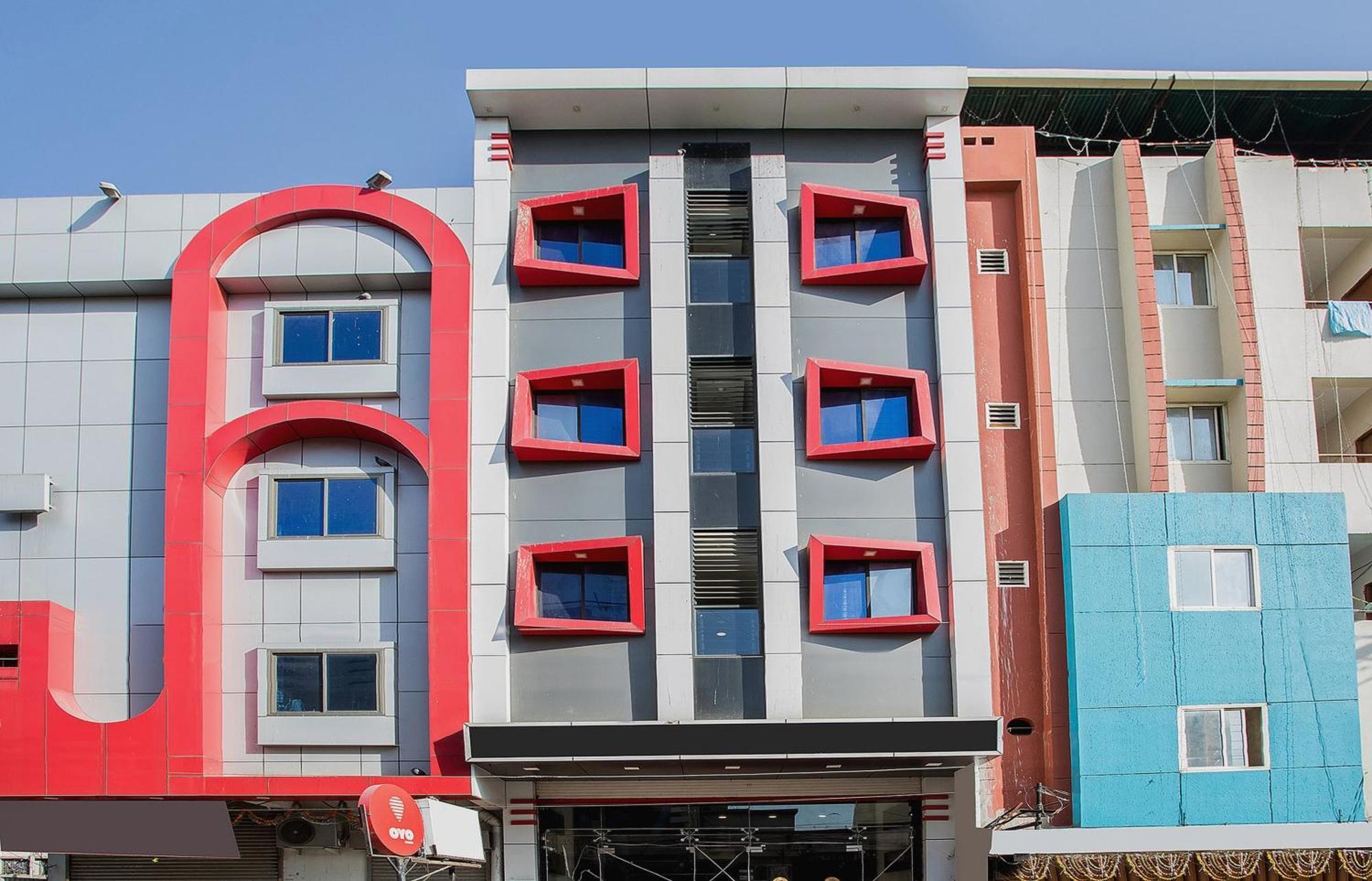 Hotel Mehar Residency Индор Екстериор снимка